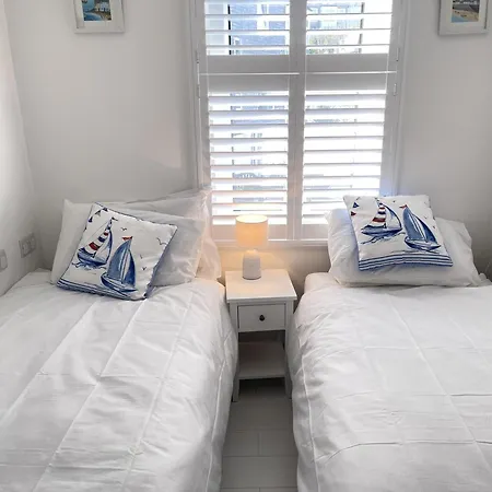 Holiday home 4 Hazelbury House - A Tranquil Hidden Gem *